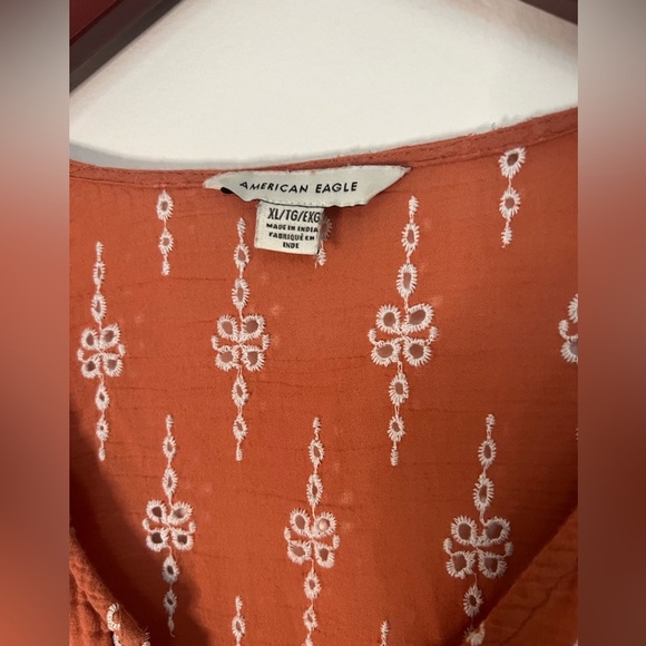 American Eagle Eyelet Orange Cropped Blouse - Picture 3 of 4